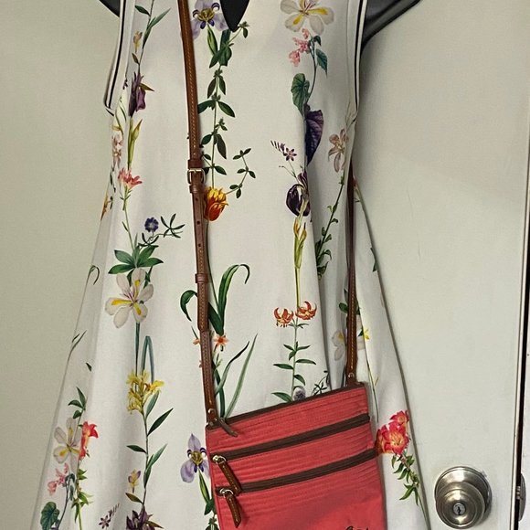 DOONEY & BOURKE Red Nylon Crossbody - Picture 4 of 7